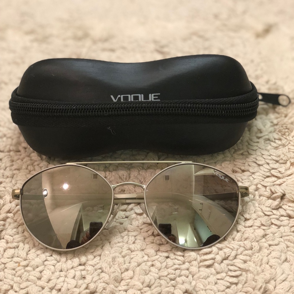 VOGUE SUNGLASSES